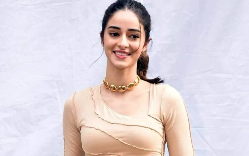 সবাই বলতো আমার স্তন নেই, মসৃণ বুক : অনন্যা পাণ্ডে
